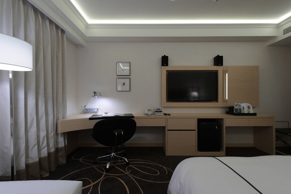 K Hotel Taipei Songjiang Bagian luar foto